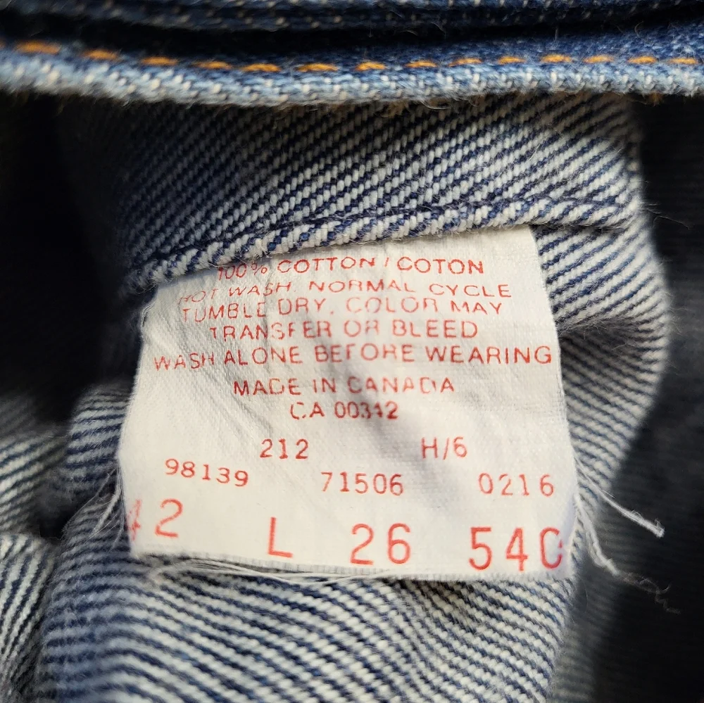 Levi's Men's 42L Medium Wash Trucker 100% Cotton Denim Jean Jacket Vintage Y2K